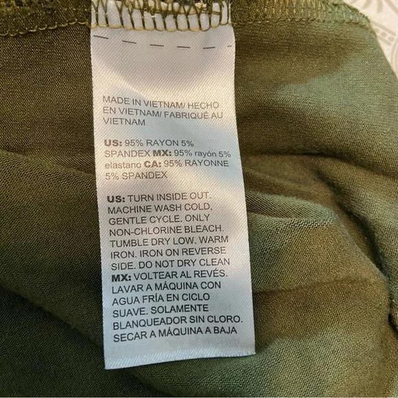 Chico's Sz 2 Metallic Gold Leopard Print Short Sleeve T Shirt Tee Top Blouse L - Picture 11 of 11